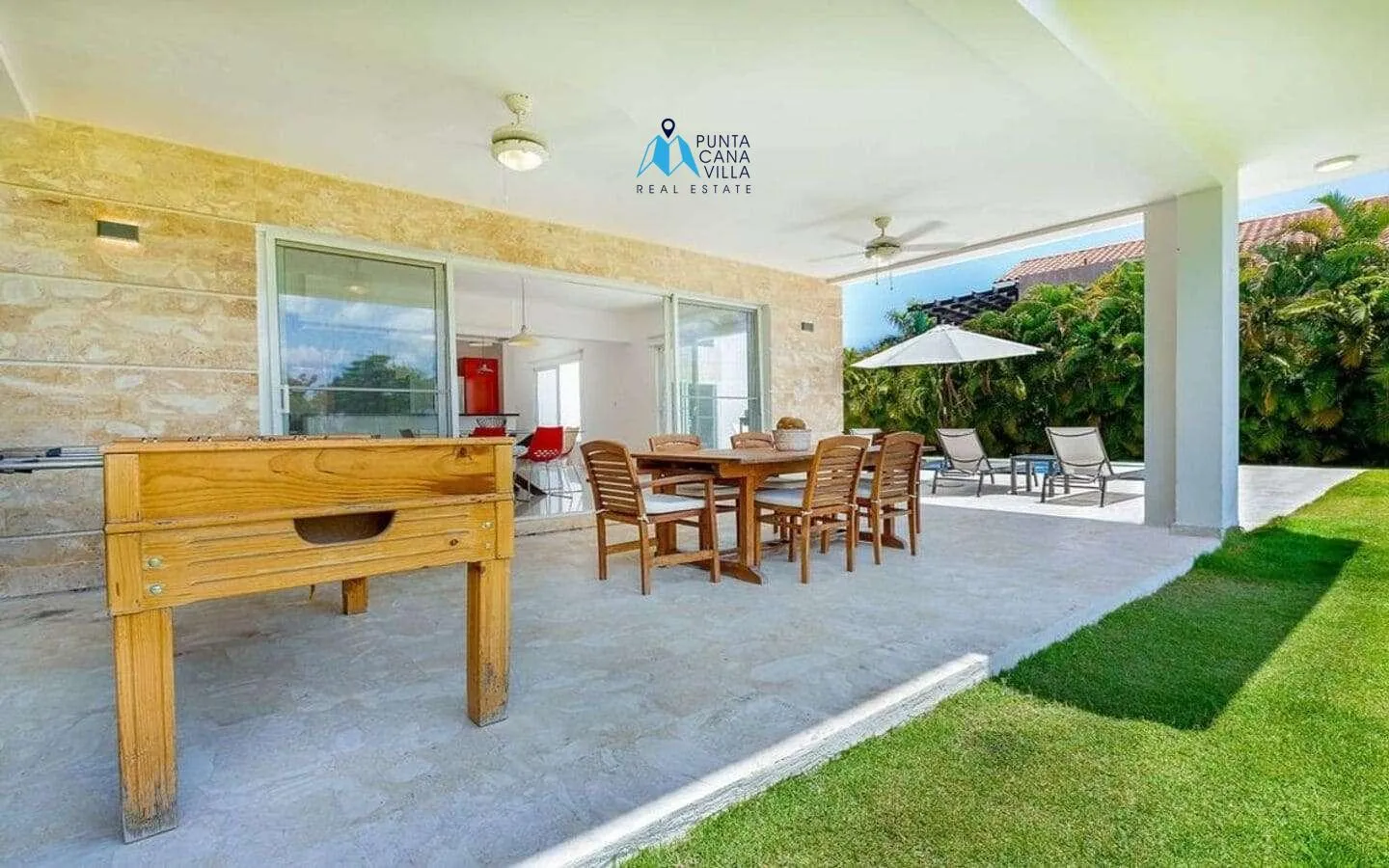 Cocotal Modern Five Bedroom Villa For Sale In Bavaro ()