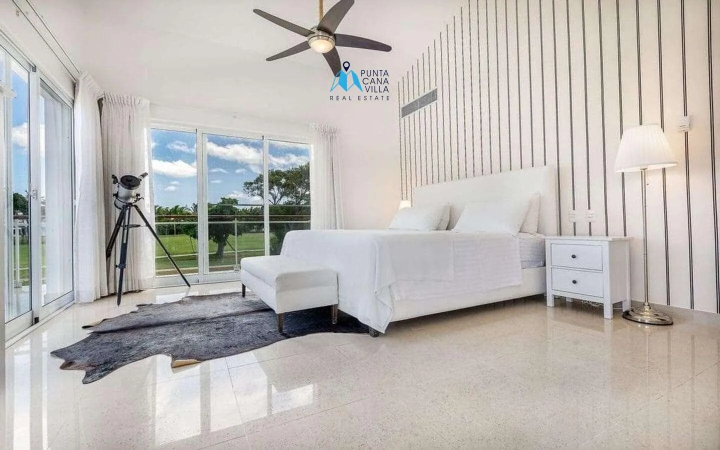 Cocotal Modern Five Bedroom Villa For Sale In Bavaro ()