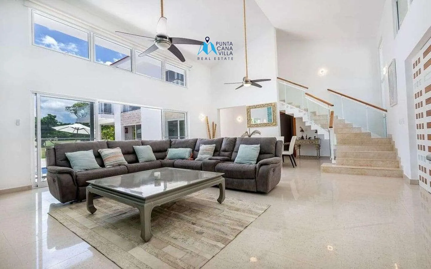 Cocotal Modern Five Bedroom Villa For Sale In Bavaro ()