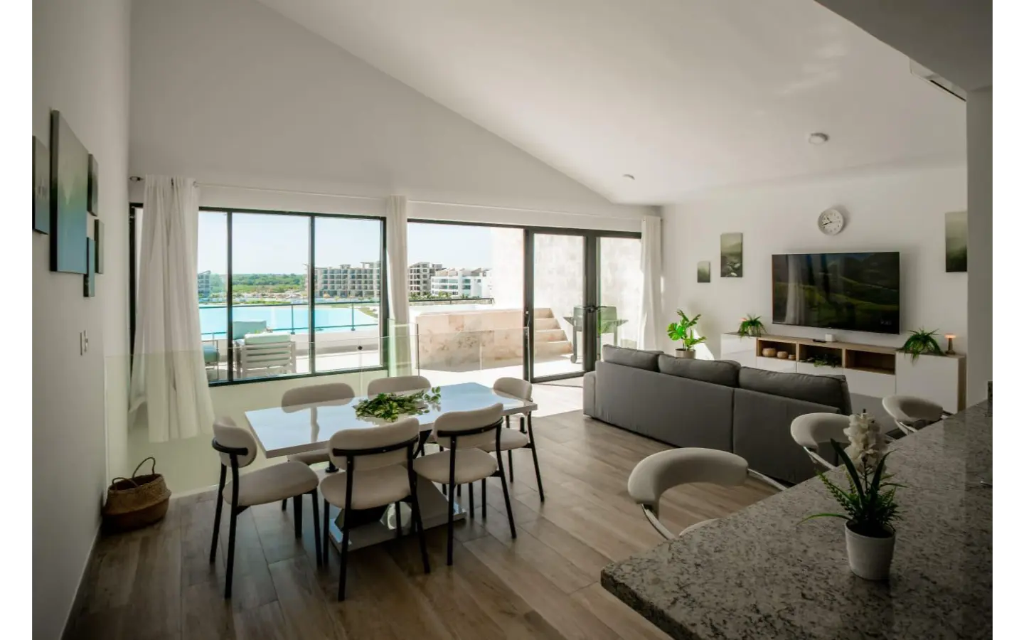 ID , The Beach Four Bedroom Penthouse for Sale in Downtown Punta Cana with Gated Community ()