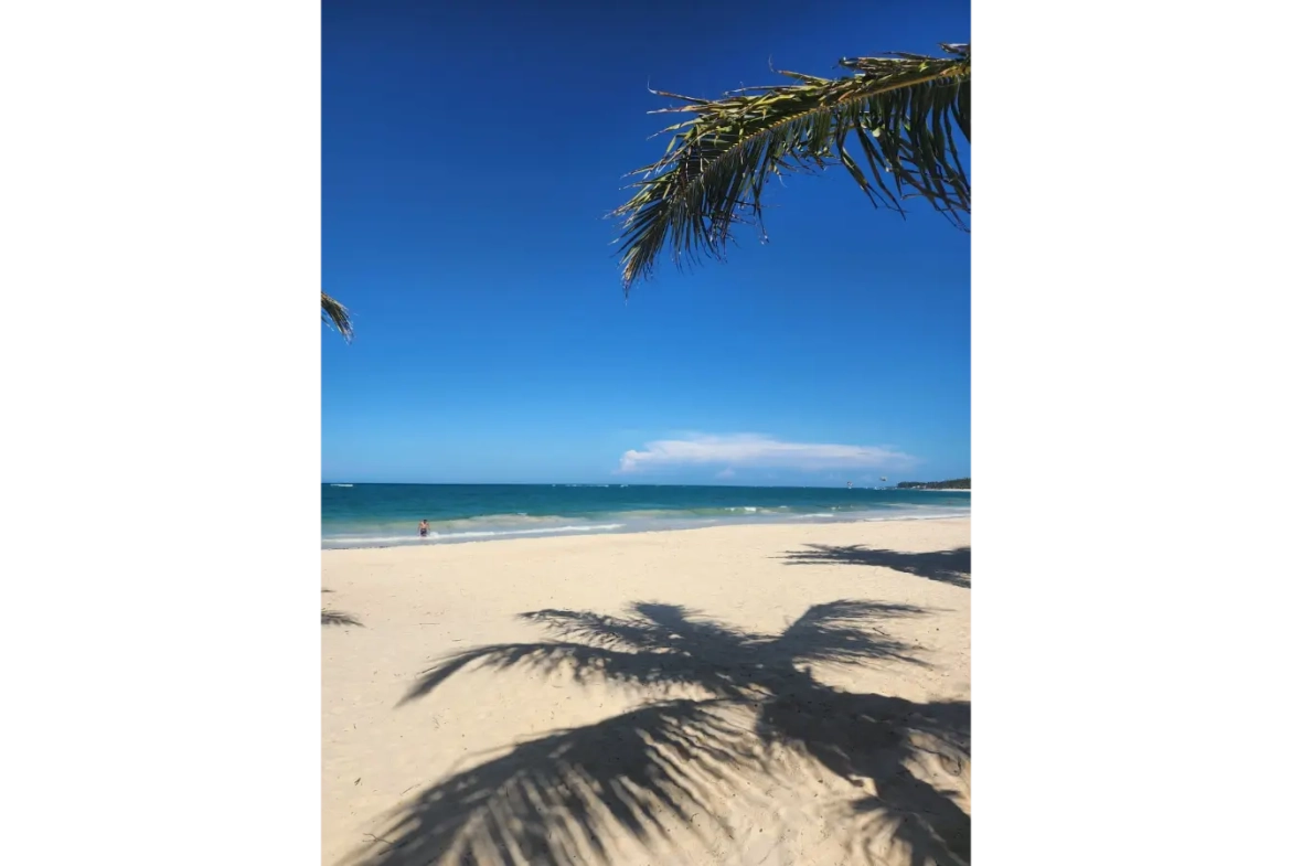 White Sands Beach