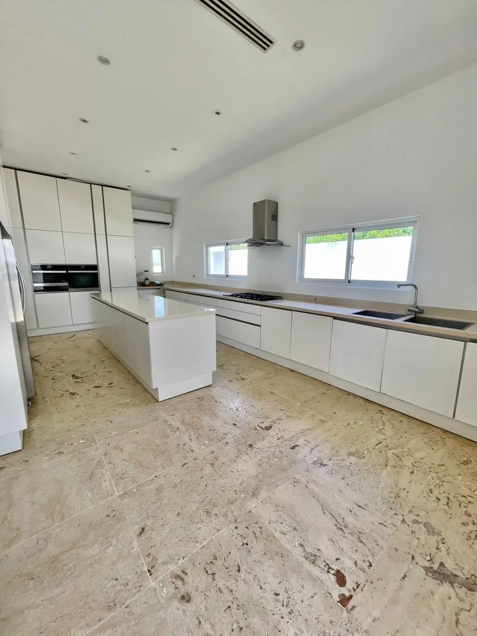 ID 4055 Villa Noah Six Bedroom Oceanfront Villa for Sale in Cap El Limon Samana (19)