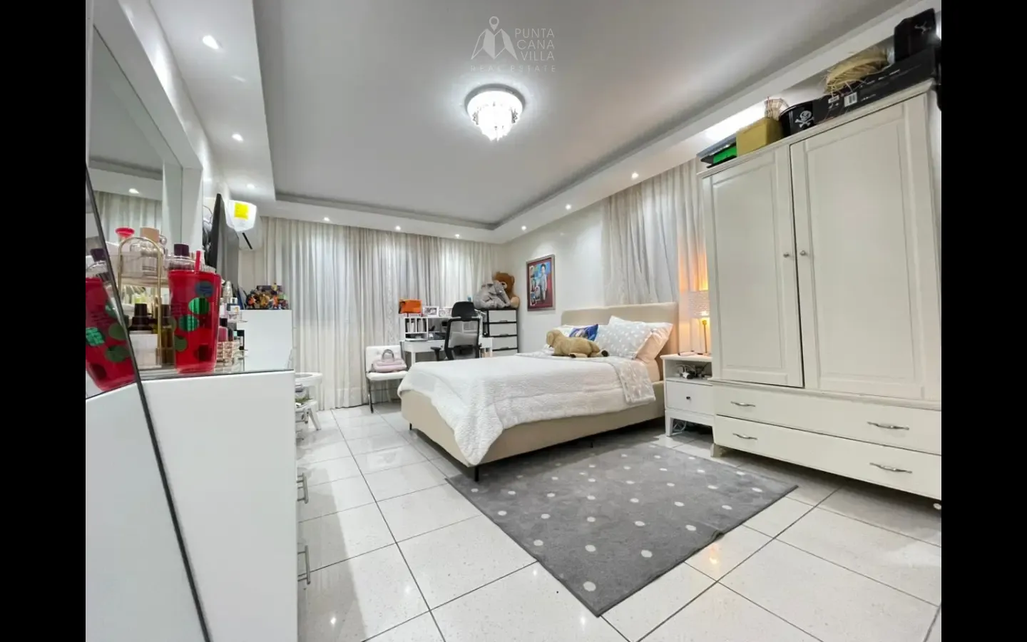 ID 4077 Respaldo Los Tres Ojos Four Bedroom House for Sale in Santo Domingo Dominican Republic (18)
