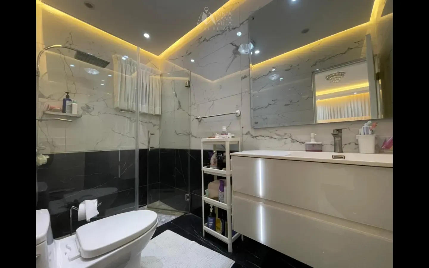 ID 4077 Respaldo Los Tres Ojos Four Bedroom House for Sale in Santo Domingo Dominican Republic (21)