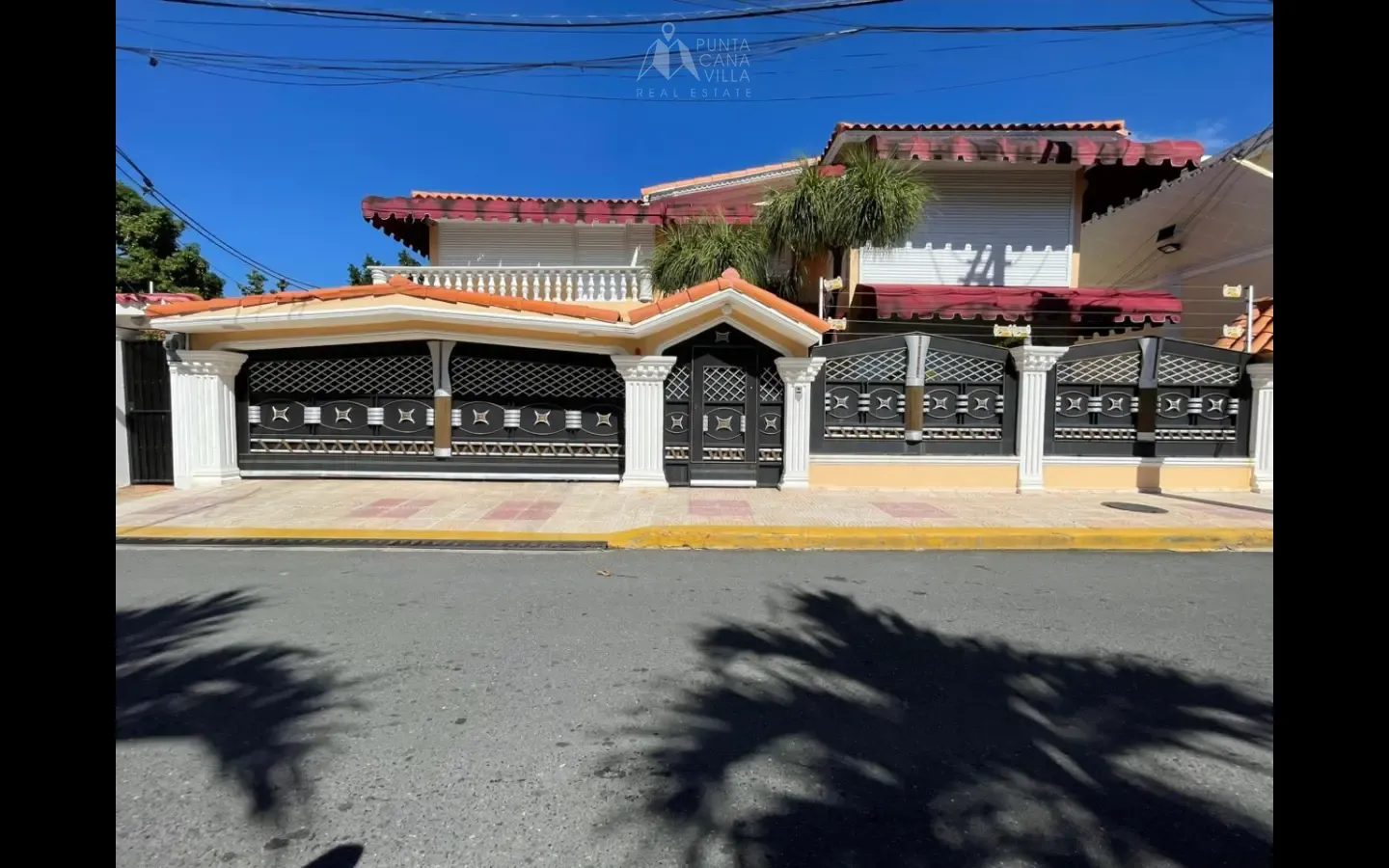 Respaldo Los Tres Ojos: Four Bedroom House for Sale in Santo Domingo, Dominican Republic