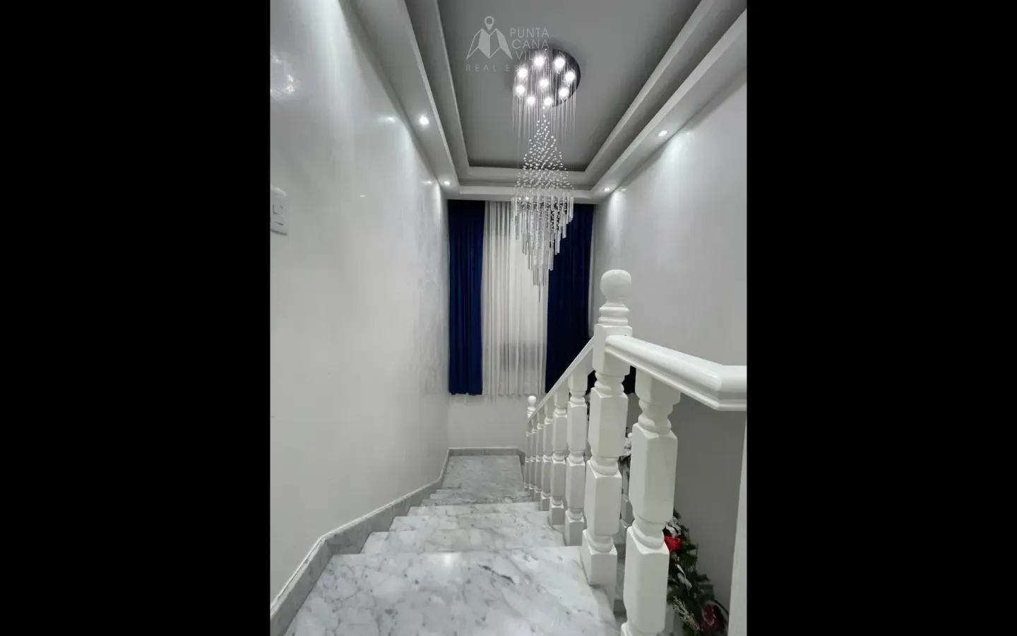 ID 4077 Respaldo Los Tres Ojos Four Bedroom House for Sale in Santo Domingo Dominican Republic (26)