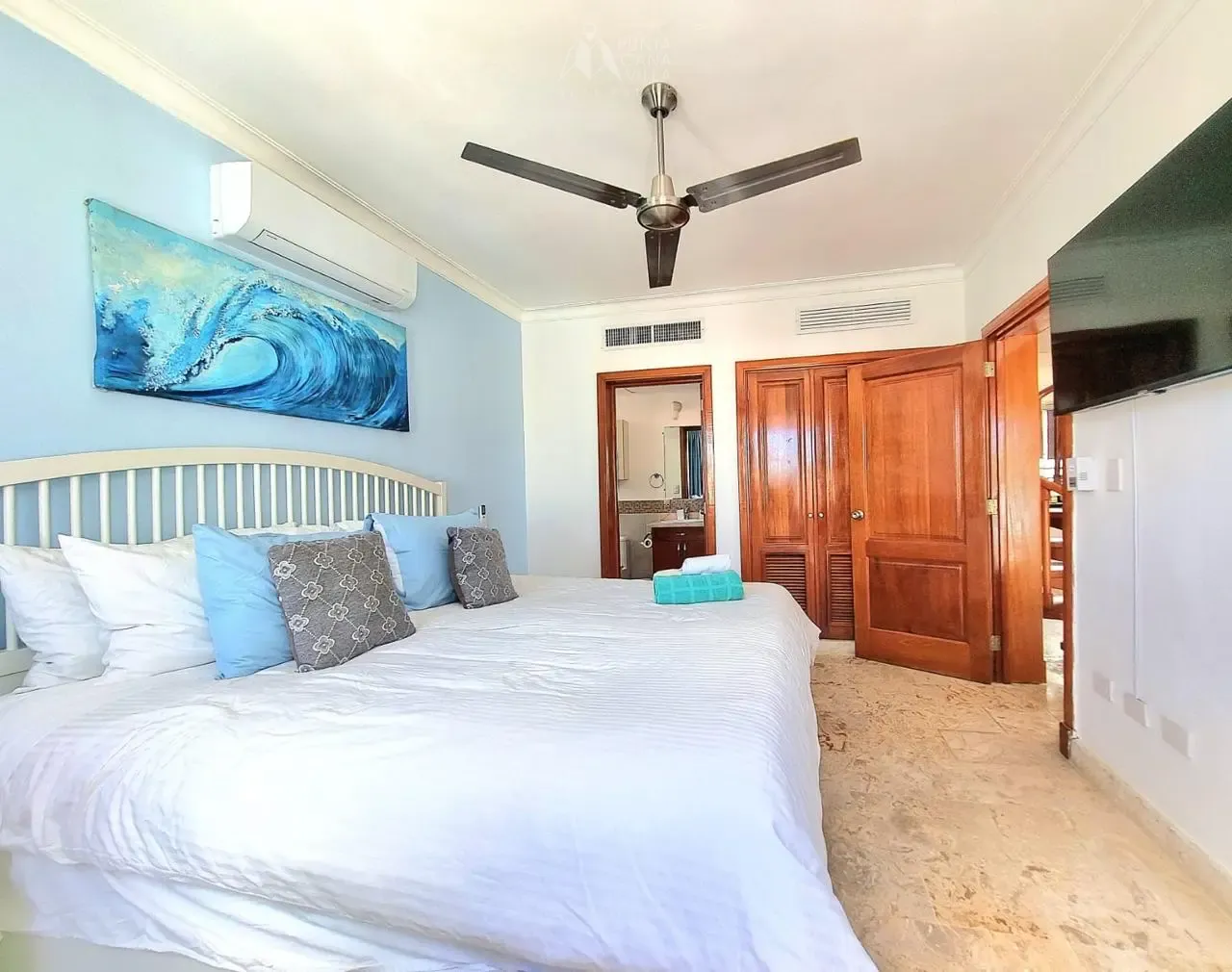 ID 4080 Playa Turquesa 2 Bedroom Beachfront Penthouse for Sale in Bavaro Punta Cana (30)